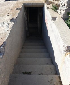 Entrada al 3r. dormitori de la tropa.