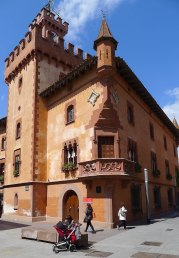 Façana de Can Modolell.