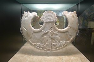 Jardí de Quint Licini. Oscilum.