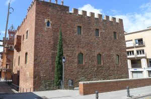 Façana posterior de la Torre del Baró.