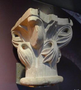 Capitell de l'església romànica.