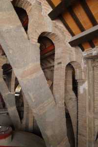 Arcs a la coberta del celler.