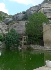 Estany i campanar de Sant Miquel.