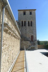 Campanar des de la coberta de l'ala nord del claustre.