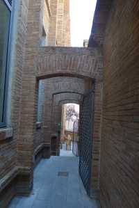 Un dels passos interiors.