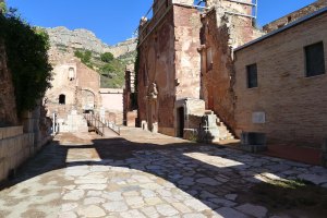 Placeta de l'església.