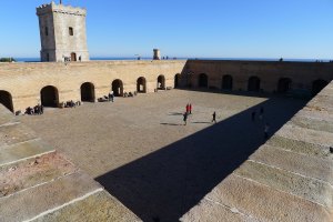 Pati d'armes del castell de Montjuïc.