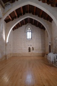 Nau de l'església gòtica.