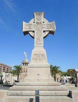 Creu celta. Aquitecte Leandre Albareda.