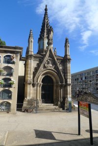 Panteó construit el 1881.