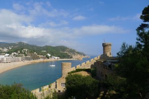 La platja de Tossa vista des de la Vila Vella.