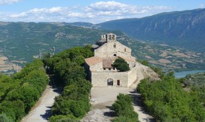 La col·legiata des del castell.