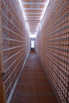 Passadís accés a la sala de les esteles.