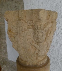 Capitell al claustre.