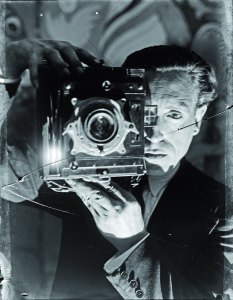 gabriel-casas-autoretrat-1931-arxiu-nacional-de-catalunya.