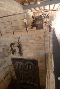 Caldera de vapor vista des del lateral.