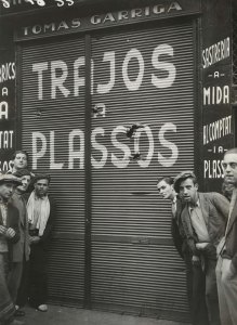 Efectes d´una bomba a la plaça del Pedró, 1933. AFB. Pérez de Rozas.