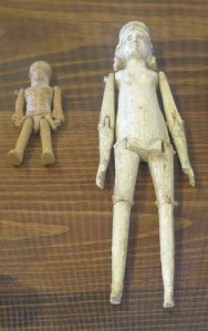 Nines articulades. Reproduccions.