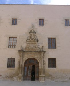 Façana del col·legi de Sant Jaume i Sant Maties.