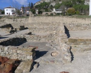 Un dels habitatges del jaciment.