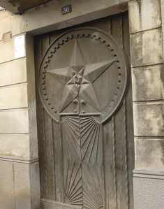 Porta al carrer de l'Esperança, 36.