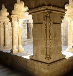 Un angle del claustre.