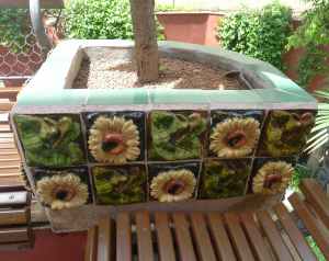 Test amb rajoles com les d'El Capricho a la galeria del primer pis.