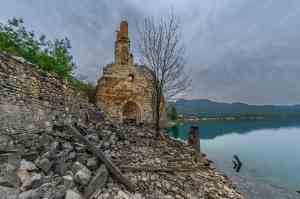Església de Tragó de Noguera. Pantà de Santa Anna. Foto: cedida Palau Robert.
