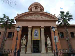 Façana de la Biblioteca Museu Víctor Balaguer.