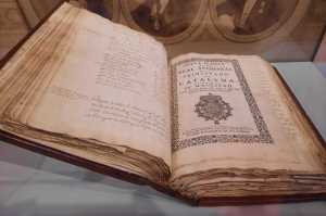 Volum del dietari municipal de 1714 amb el Decret de Nova Planta.