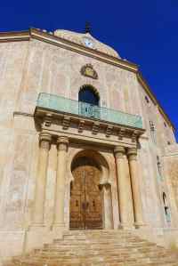Porta principal del palau. Foto JAF.