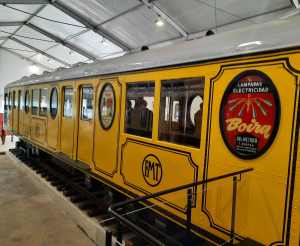 Vagó de la sèrie 100, el primer que va funcionar al metro Transversal.