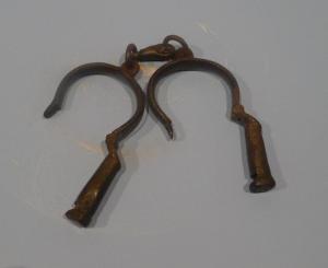 Manilles de l'època de la Gran Batuda (1749). Foto JAF.