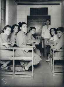 Classe de les Escoles Comercials Montserrat. Any 1948. Foto: Autor desconegut. Arxiu Fundació TMB.