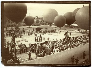 Concurs de globus lliures al Poblenou. 1907. Frederic Ballell. AFB.